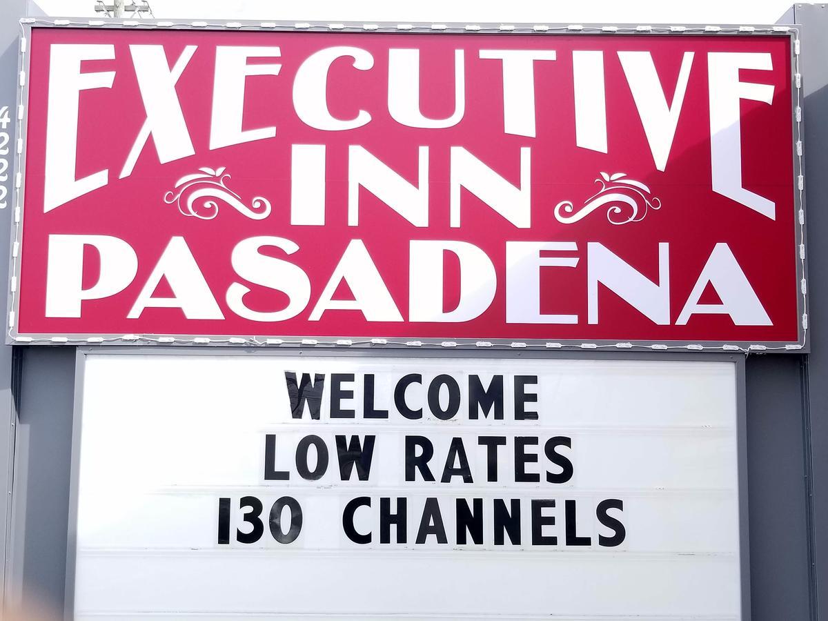 Executive Inn Pasadena Exterior photo
